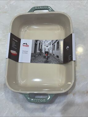 NWT Staub eucalyptus green small baking dish
